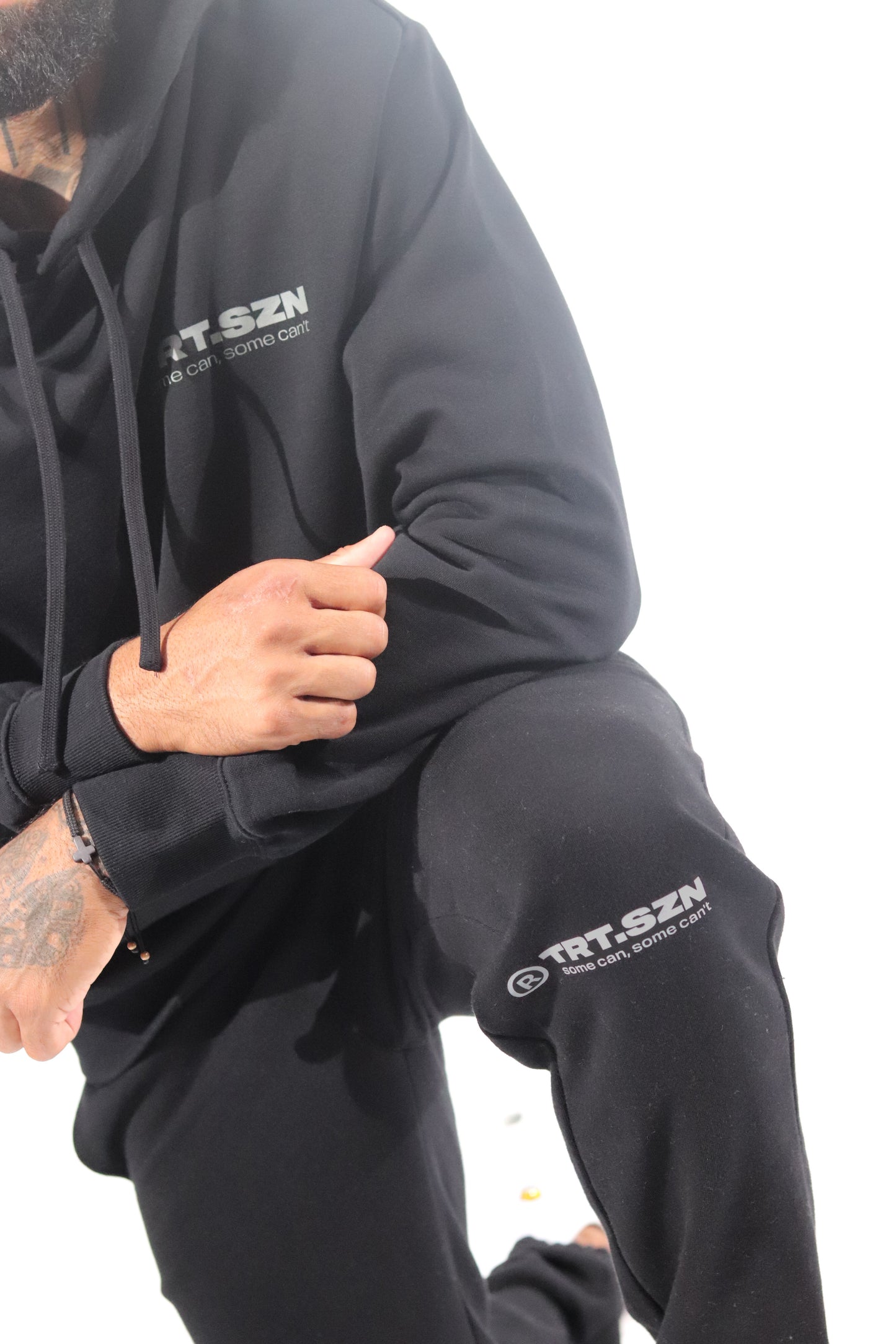 TRT SZN Essentials 2.0 Trackpants (Black)